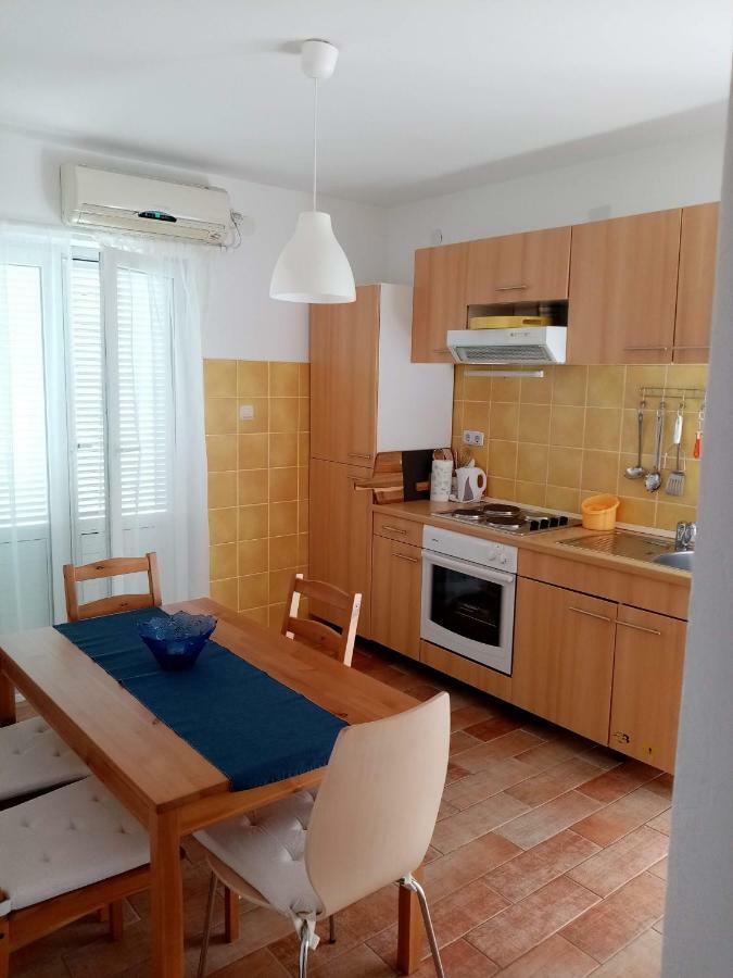 Apartment Pepi Povljana Exteriér fotografie