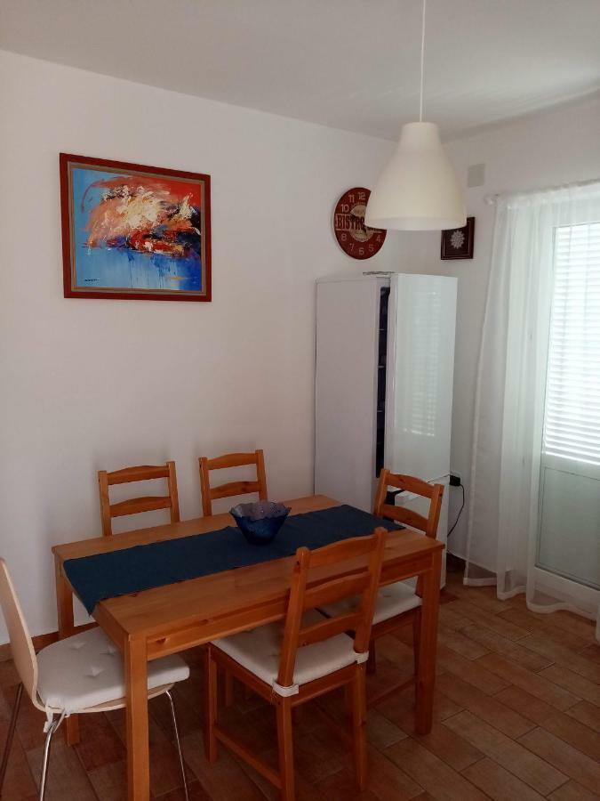 Apartment Pepi Povljana Exteriér fotografie